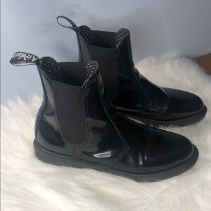 DR MARTEN FLORA SMOOTH LEATHER CHELSEA BOOTS